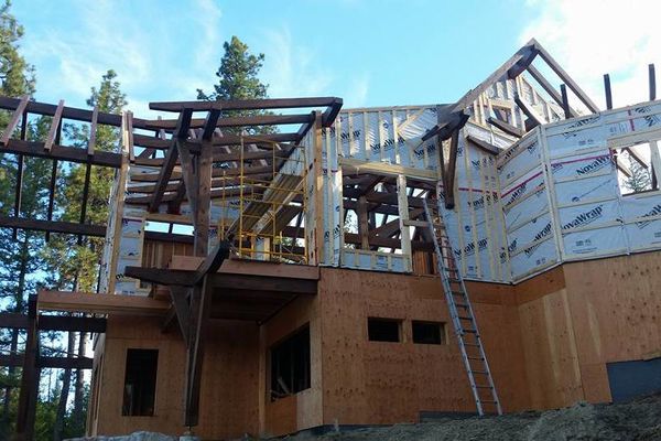 Sandpoint-Idaho-Canadian-Timberframes-Construction-Timber-Frame-Walls